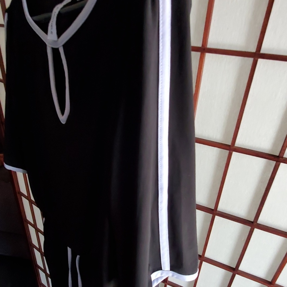 Dress - Picture 4 of 5